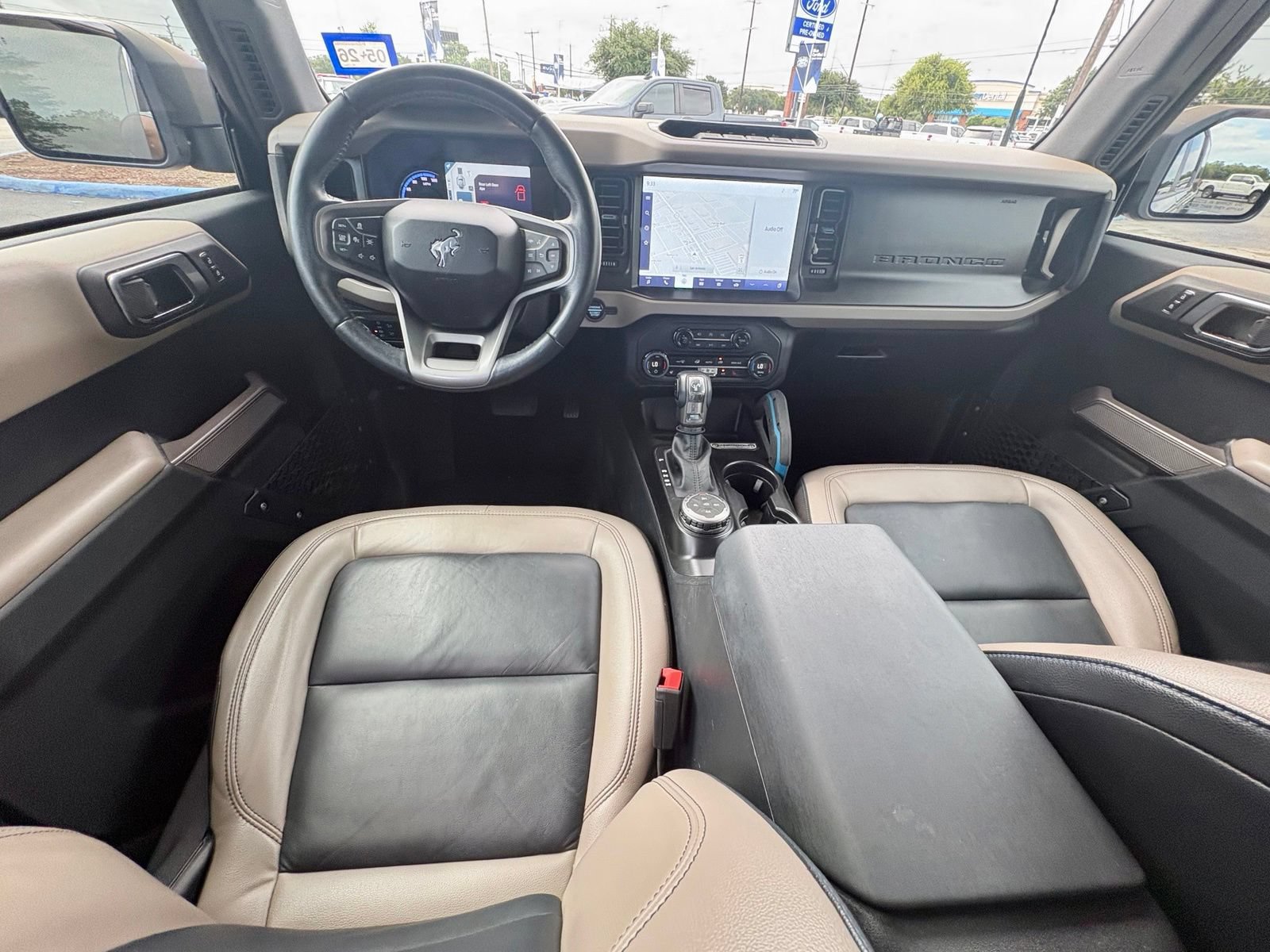 Used 2023 Ford Bronco Wildtrak AWD/4WD image 11