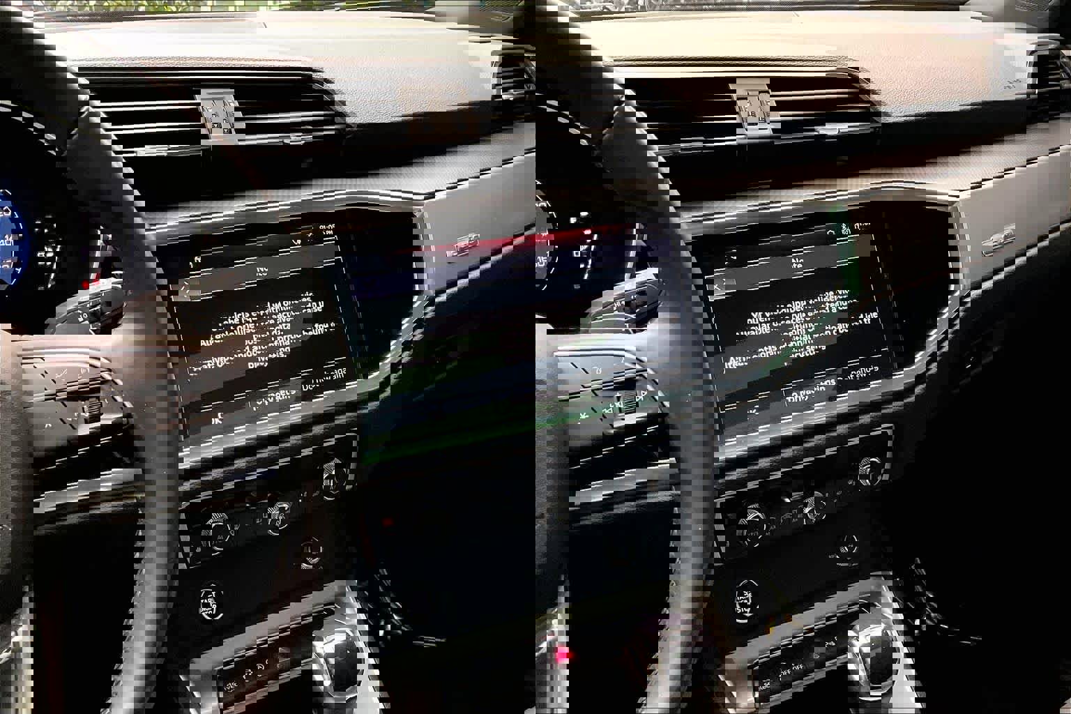 Used 2023 Audi Q3 2.0T Premium w/ Convenience Package image 6