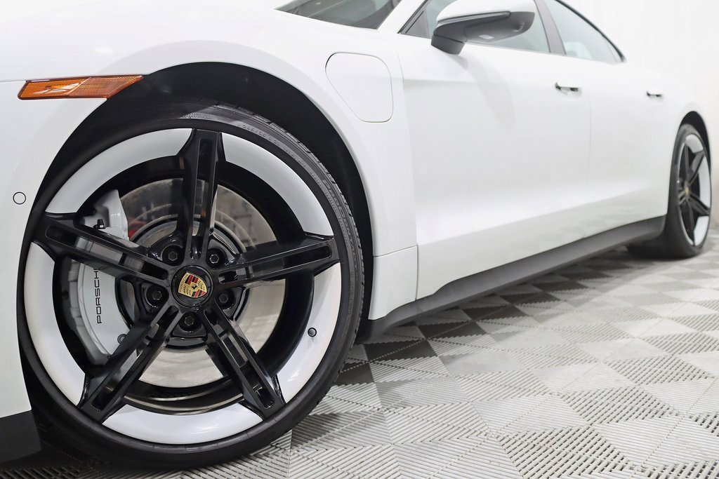 Used 2024 Porsche Taycan 4S image 4