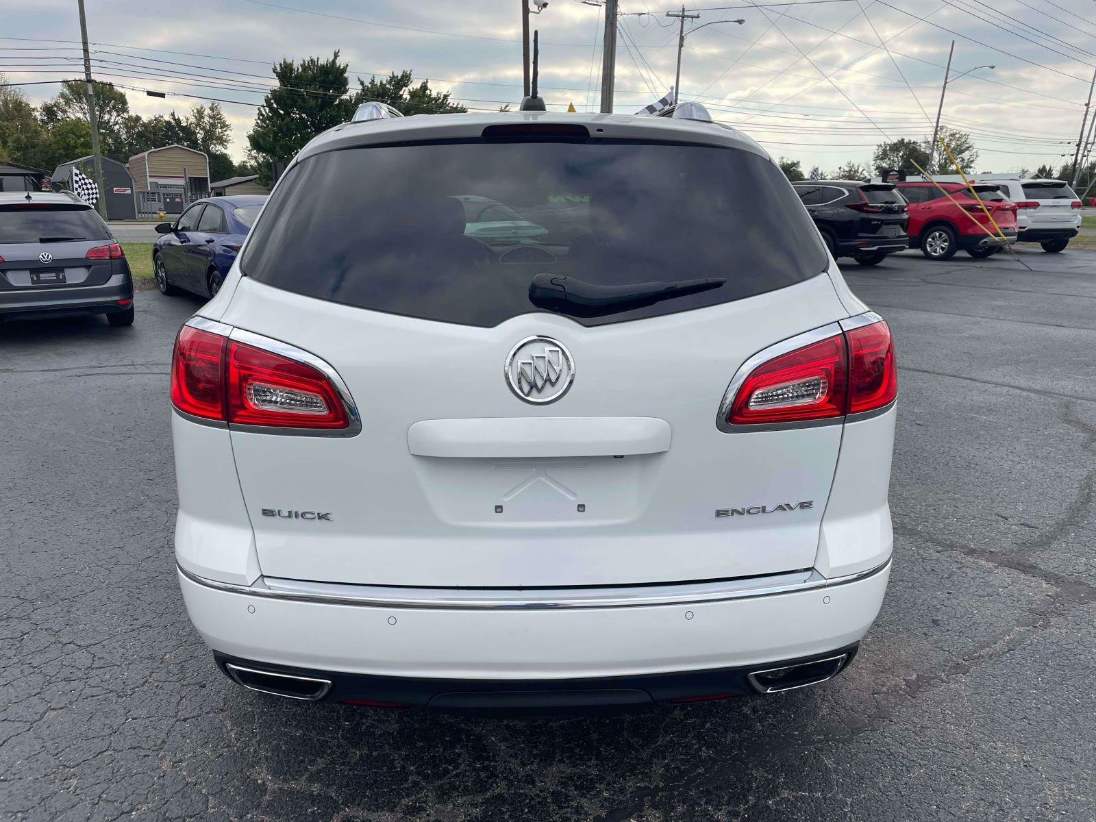 Used 2017 Buick Enclave Leather FWD image 7