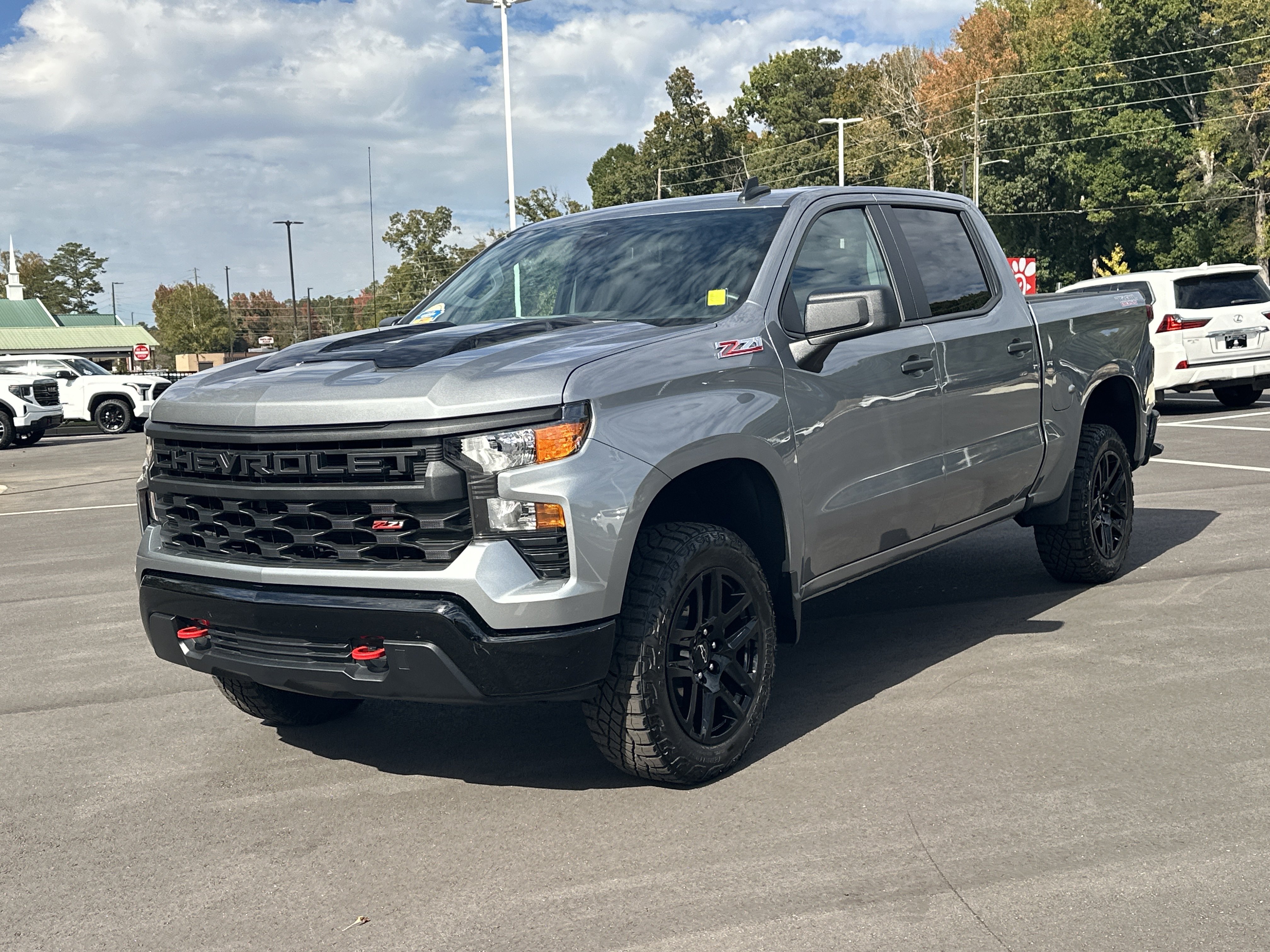 Used 2025 Chevrolet Silverado 1500 Custom Trail Boss AWD/4WD image 3