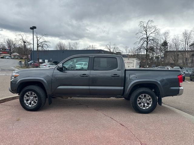Used 2017 Toyota Tacoma SR5 w/ Tow Package image 2