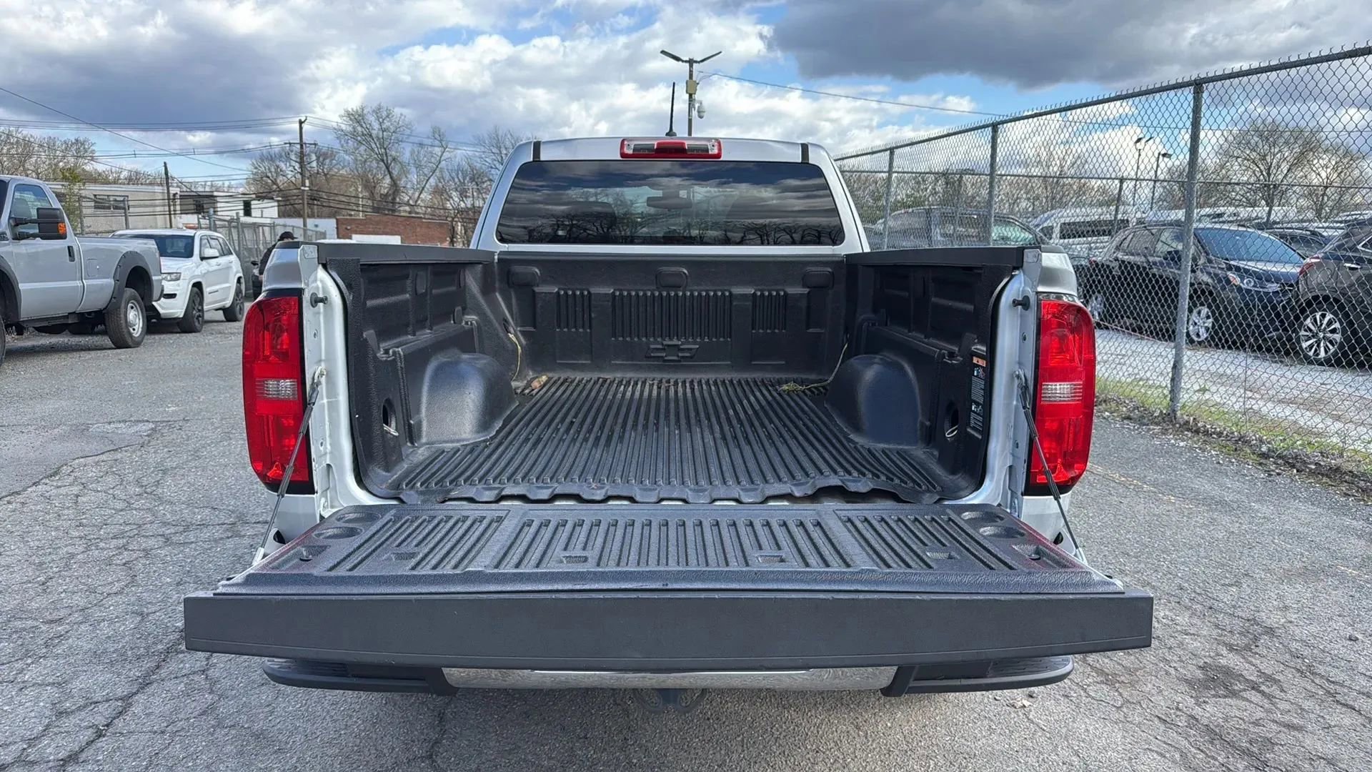 Used 2017 Chevrolet Colorado W/T w/ WT Convenience Package RWD image 26