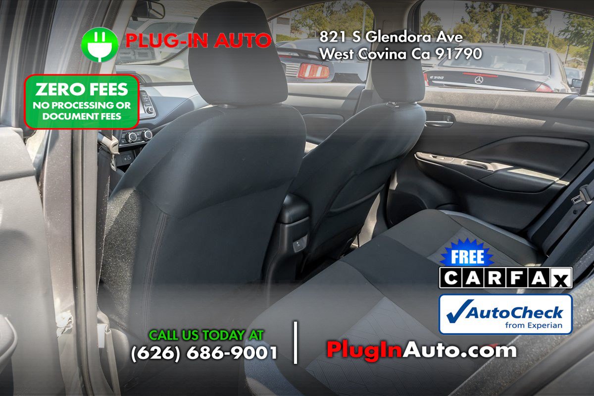 Used 2024 Nissan Versa SV w/ Trunk Package FWD image 9