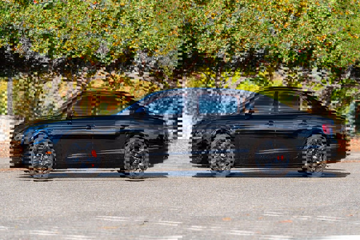 Used 2015 Bentley Flying Spur V8 image 28