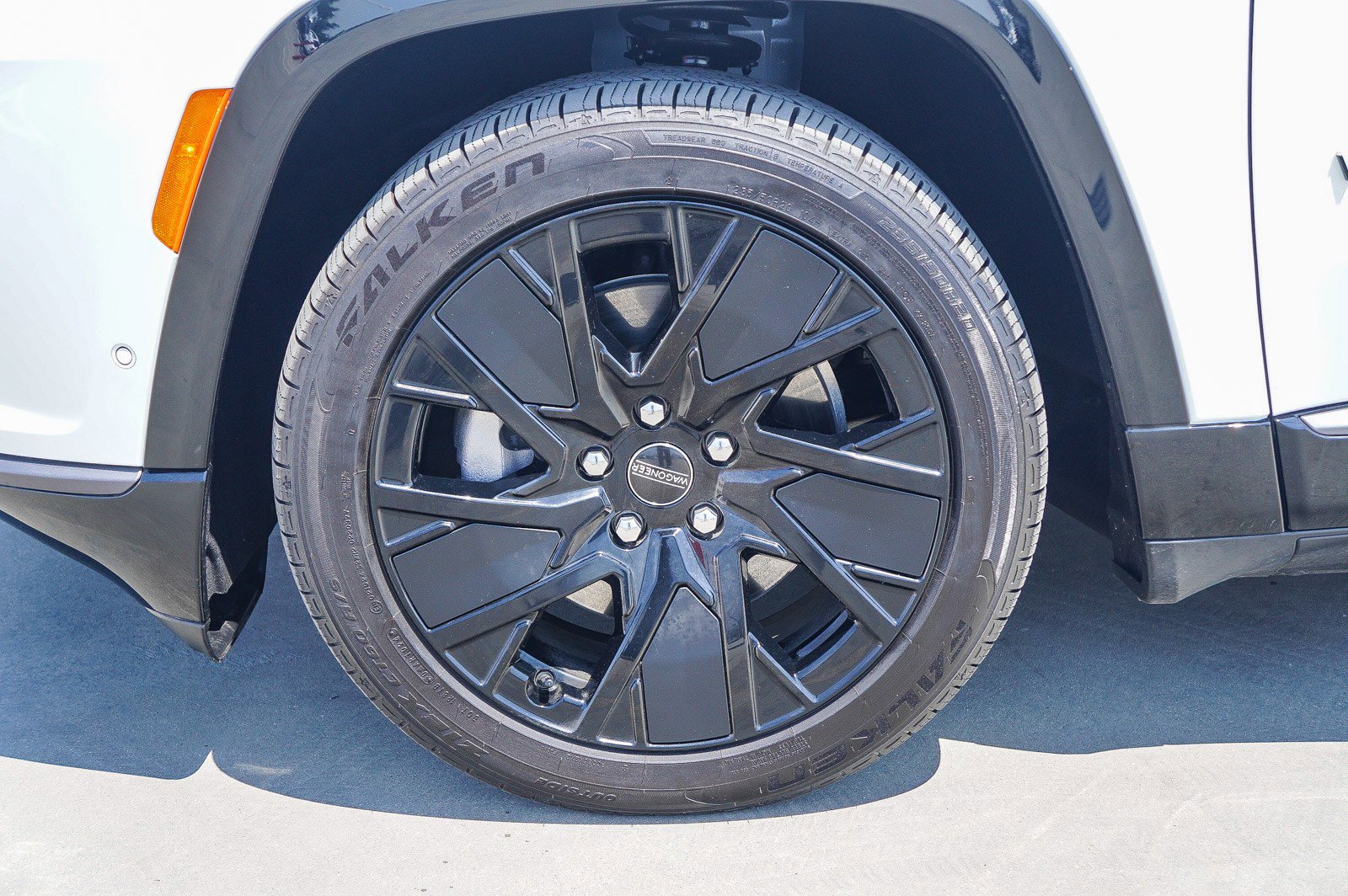 Used 2024 Jeep Wagoneer Launch Edition image 10