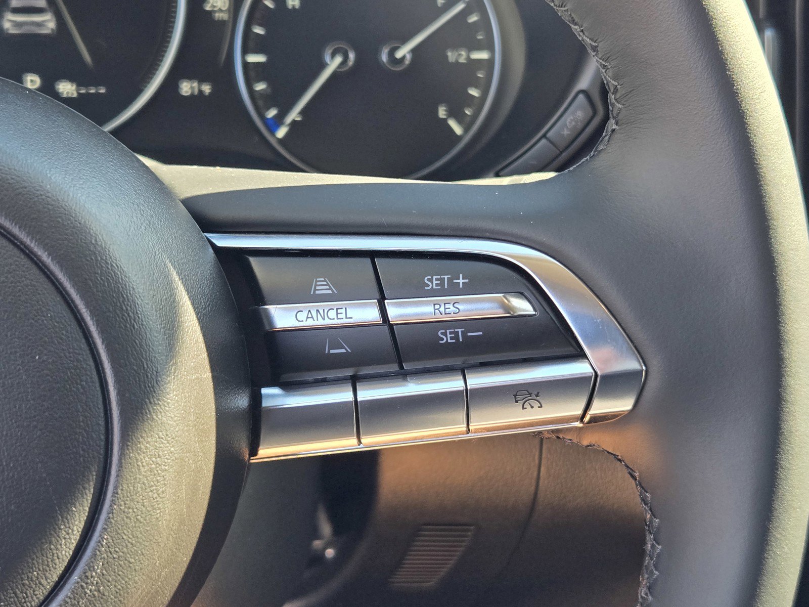 Used 2025 MAZDA CX-50 AWD 2.5 Hybrid w/ Premium Pkg image 24