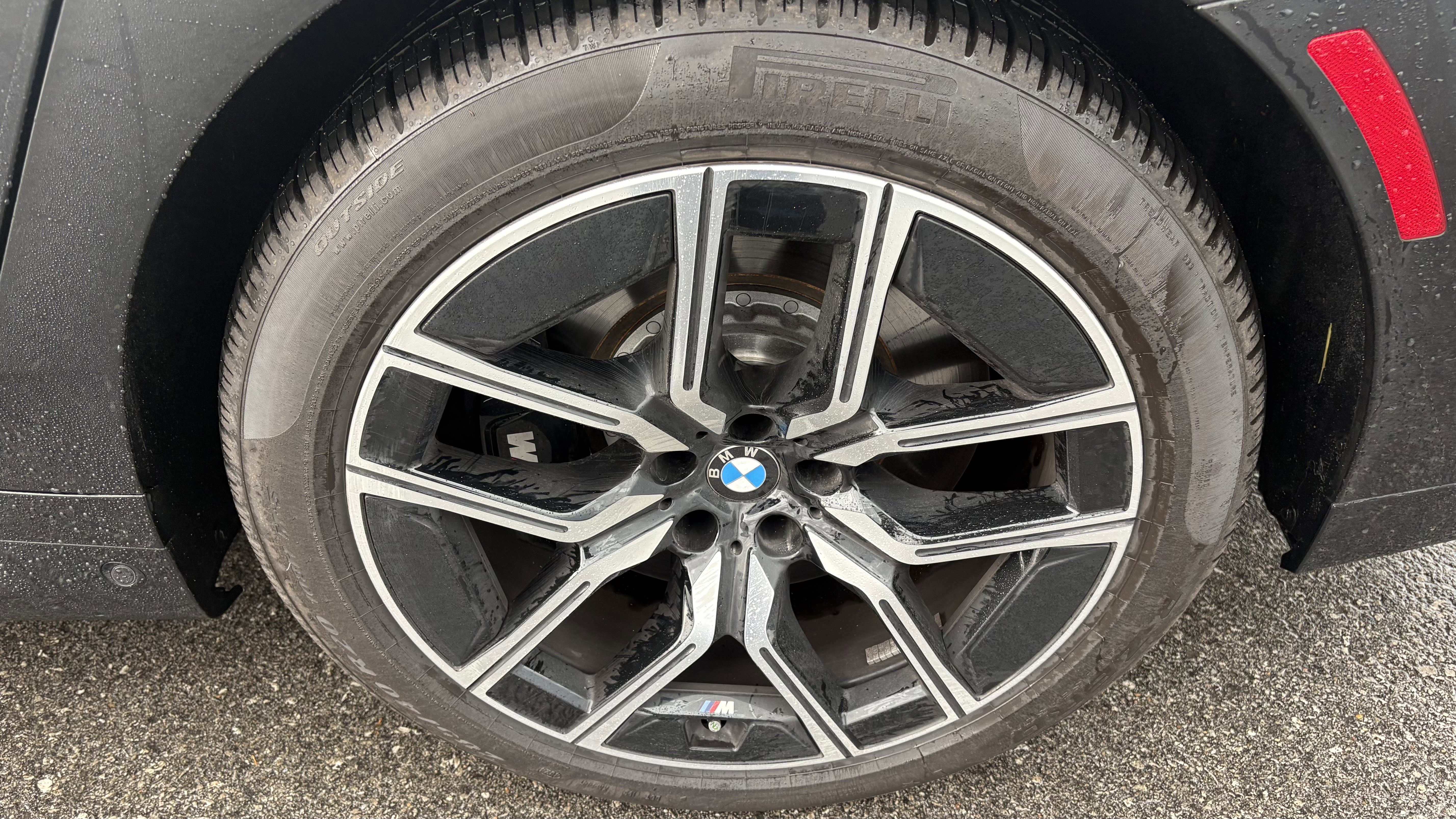 Used 2025 BMW 760i xDrive w/ Executive Package image 13