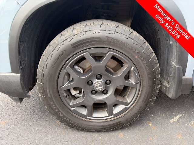 Used 2025 Honda Pilot TrailSport image 29
