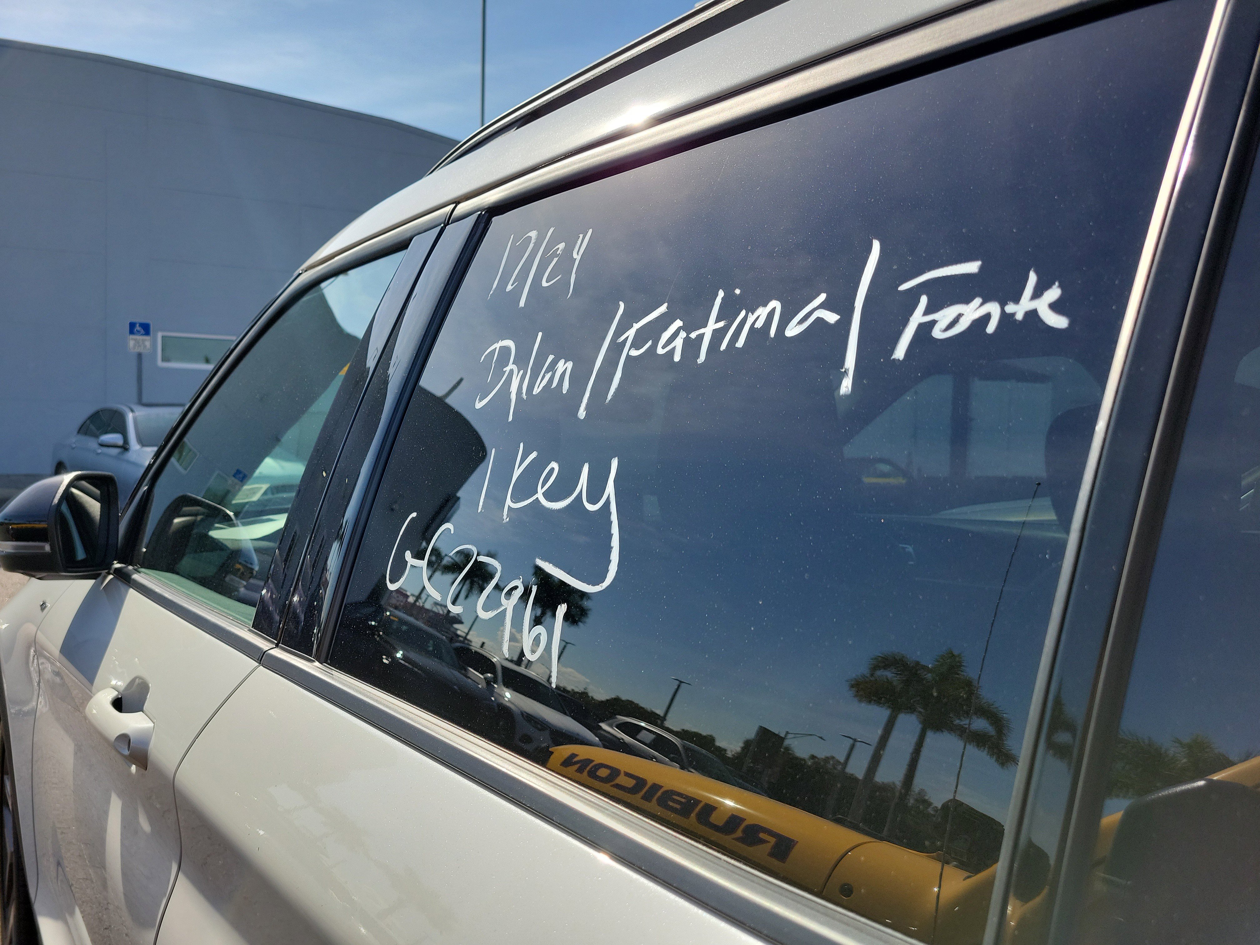 Used 2025 Ford Explorer ST-Line w/ Premium Package image 6