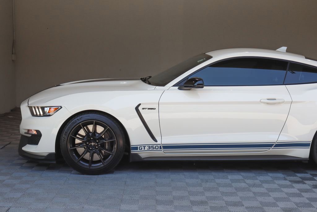Used 2020 Ford Mustang Shelby GT350 w/ Technology Package RWD image 14