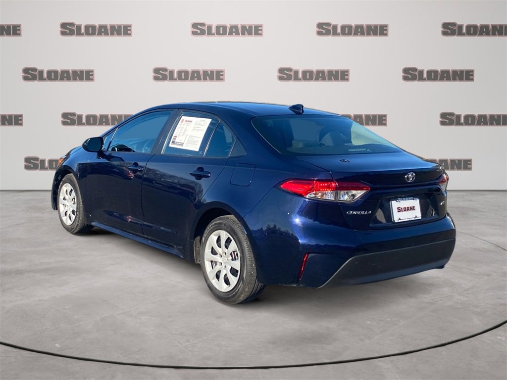 Used 2023 Toyota Corolla LE image 3