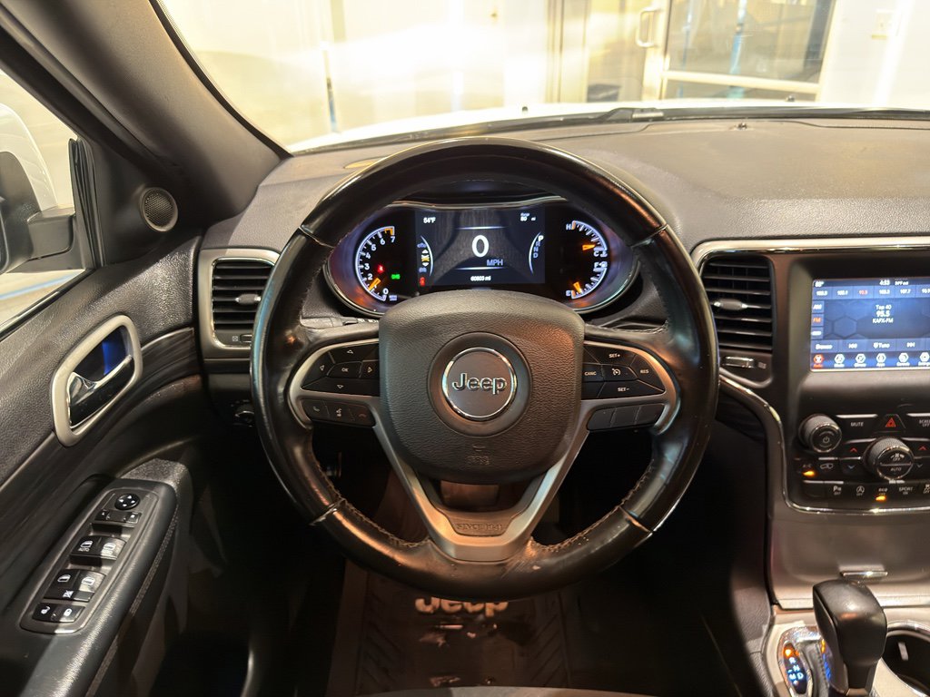 Used 2021 Jeep Grand Cherokee Laredo image 17