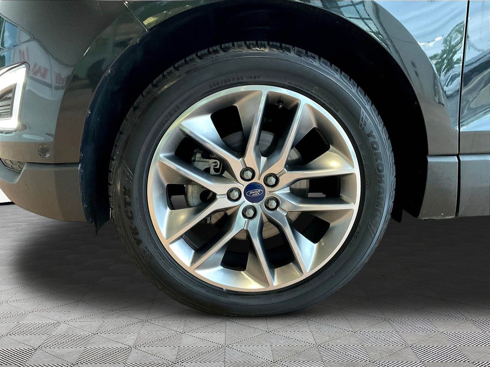 Used 2015 Ford Edge Titanium w/ Equipment Group 302A FWD image 31