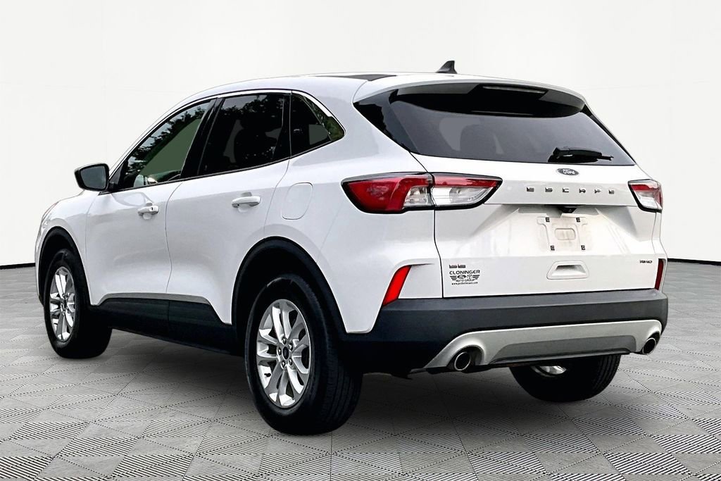 Used 2022 Ford Escape SE w/ Convenience Package AWD/4WD image 4