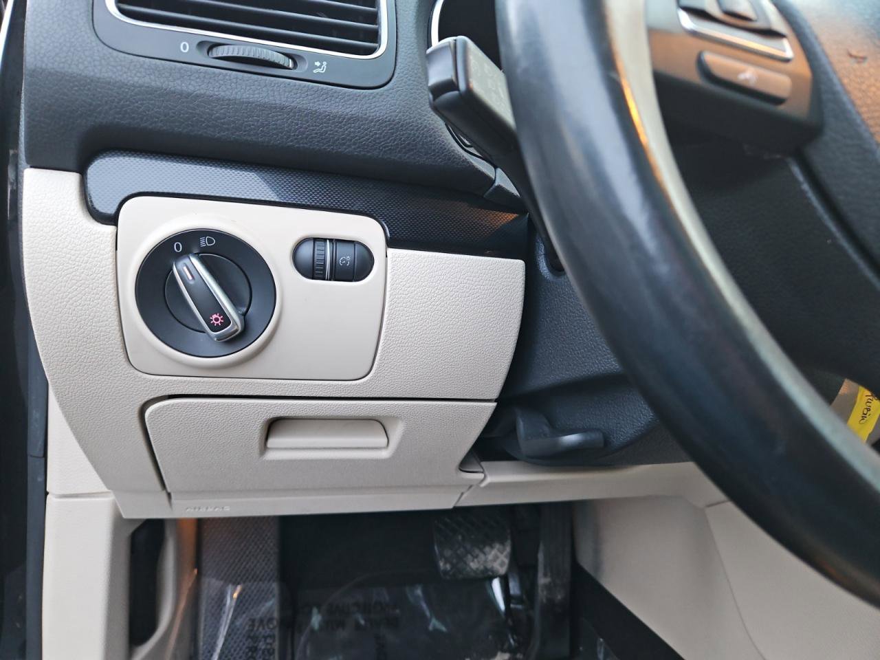 Used 2014 Volkswagen Jetta TDI image 25