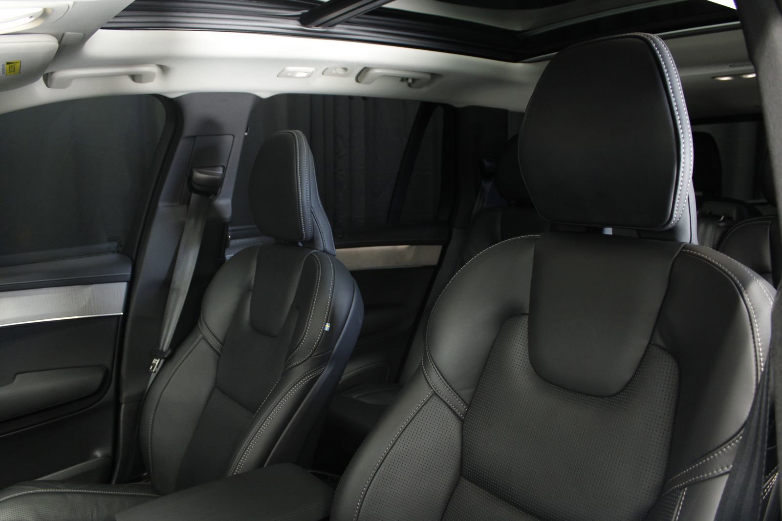 Used 2025 Volvo XC90 T8 Ultra image 5