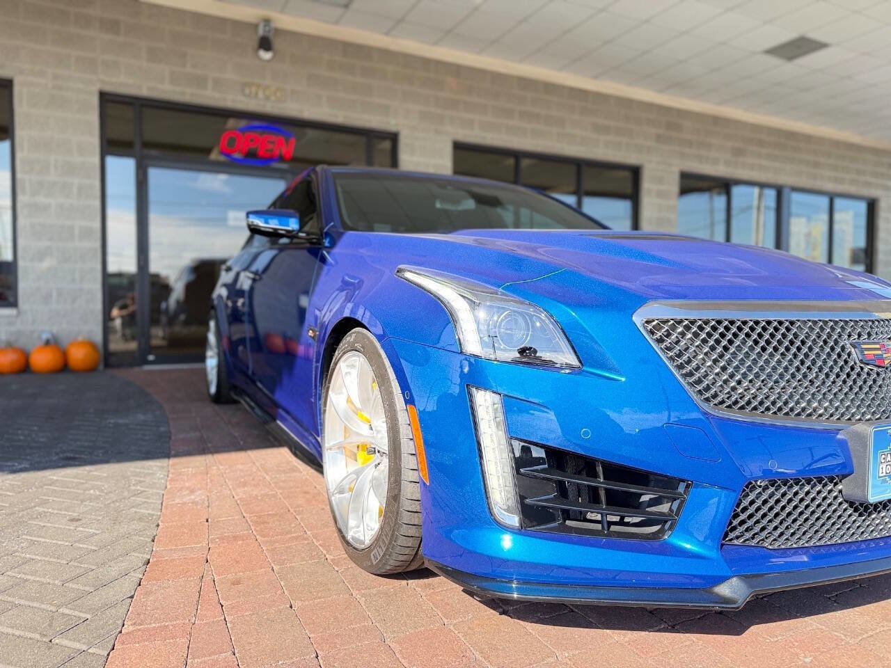 Used 2018 Cadillac CTS V image 32