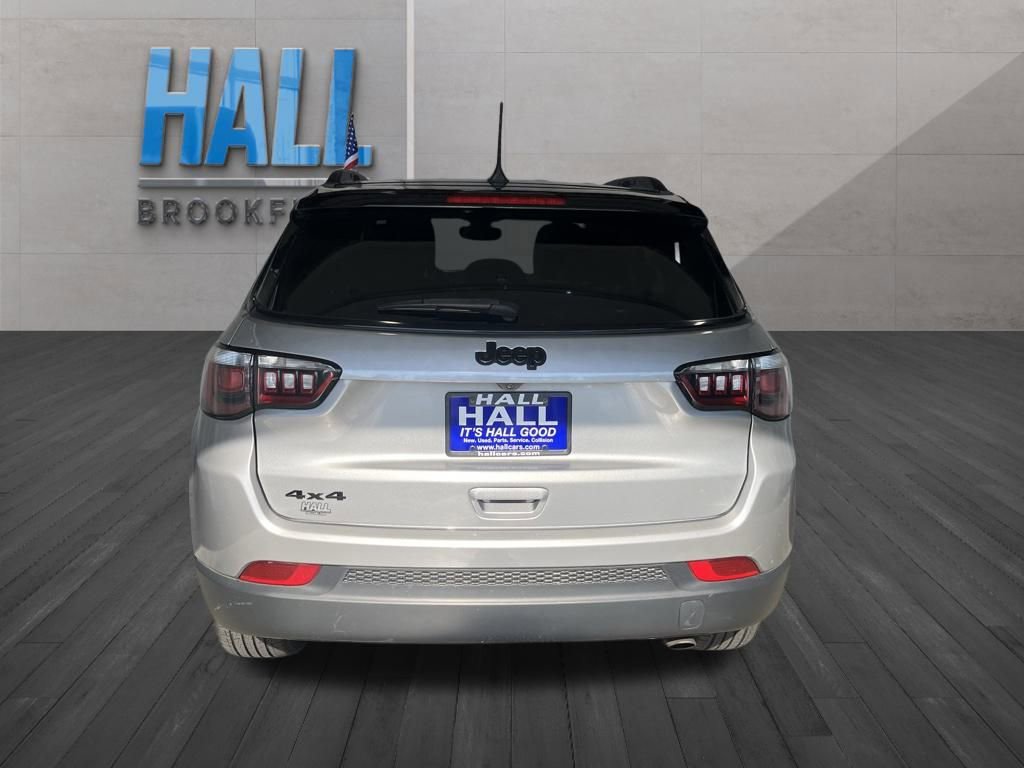 Used 2021 Jeep Compass Latitude image 4