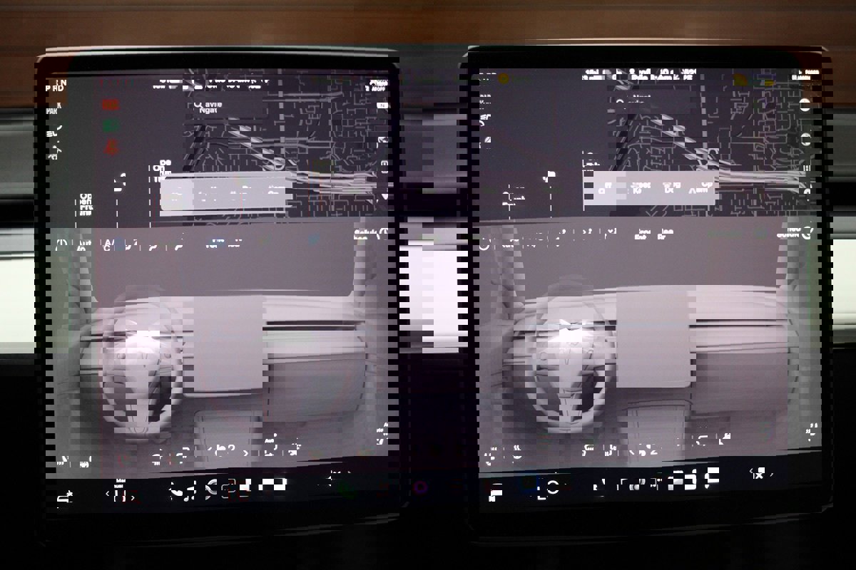 Used 2021 Tesla Model Y Long Range image 24