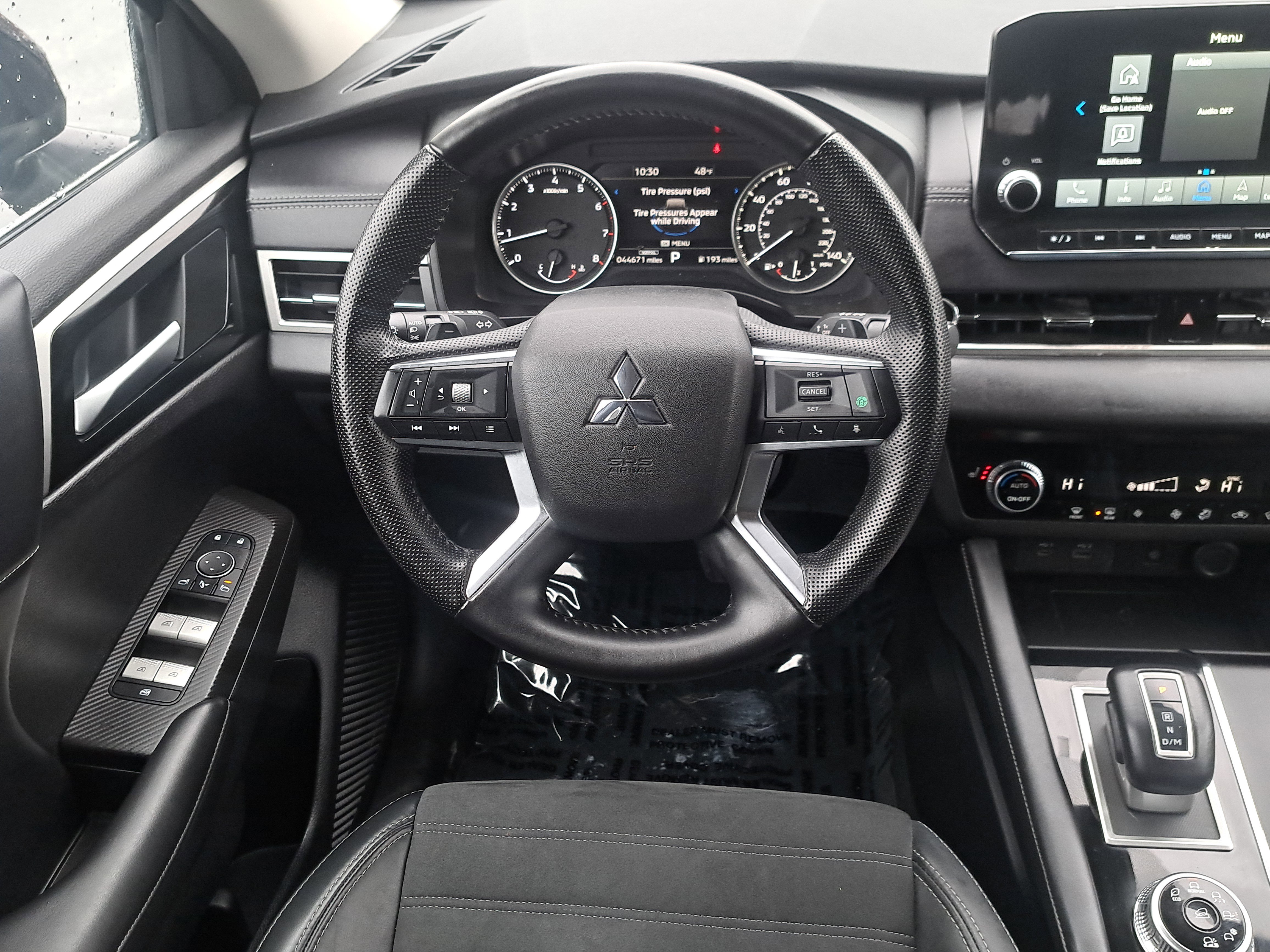 Used 2024 Mitsubishi Outlander SE image 16