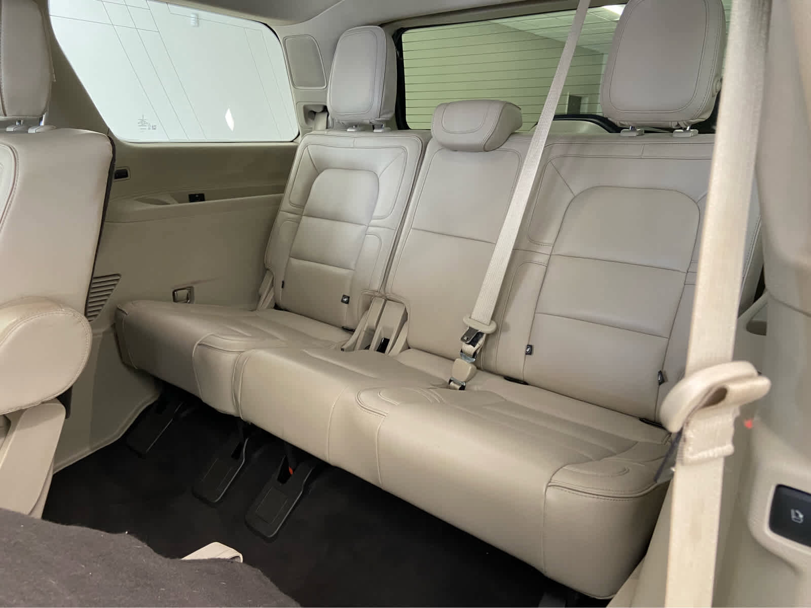 Used 2019 Lincoln Navigator Reserve image 15