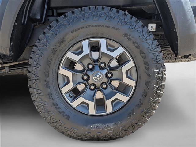 Used 2017 Toyota Tacoma TRD Off-Road w/ Tow Package (A/T) image 23