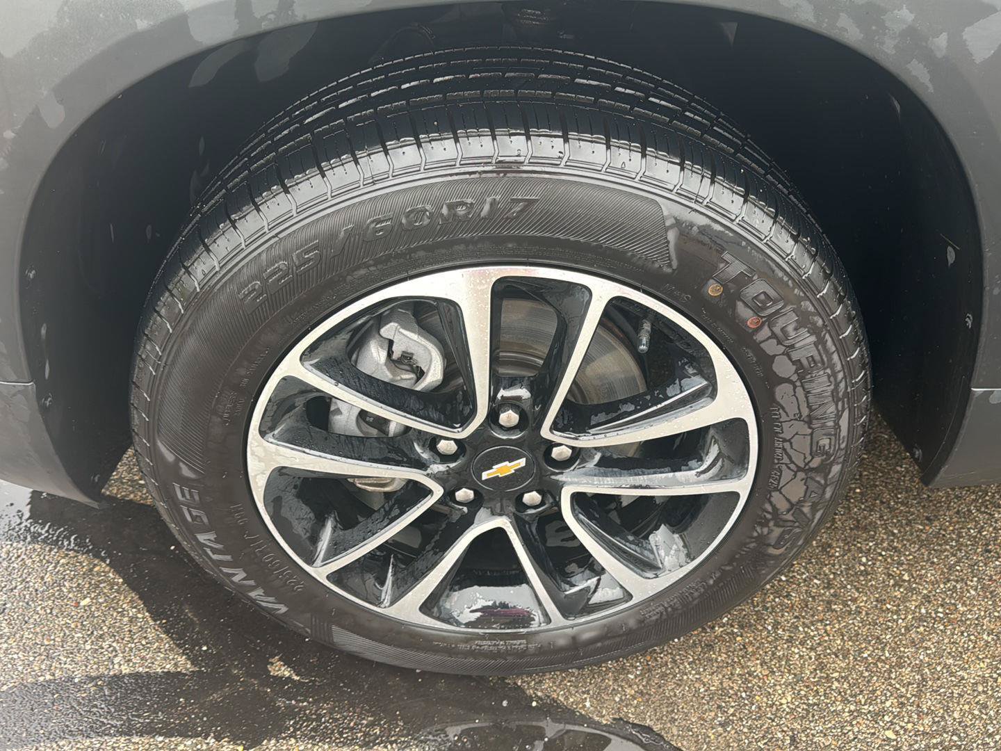 Used 2025 Chevrolet TrailBlazer LT AWD/4WD image 9