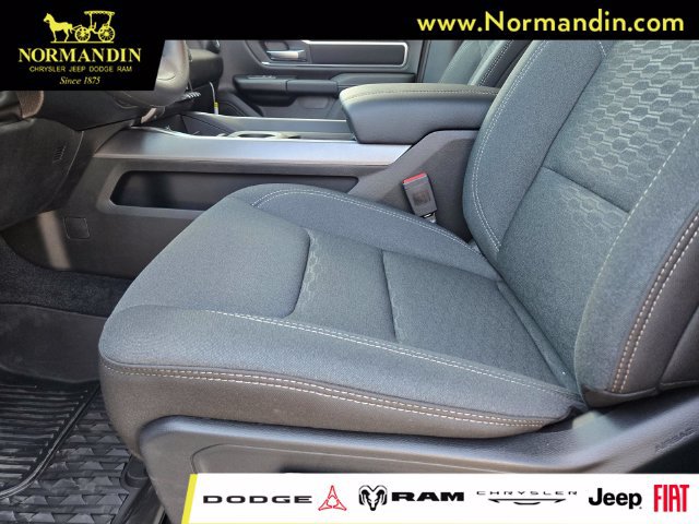 New 2026 RAM 1500 Big Horn AWD/4WD image 9
