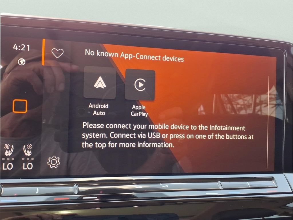 Used 2024 Volkswagen Atlas Peak Edition SEL AWD/4WD image 16