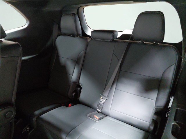 Used 2026 Buick Enclave Preferred AWD/4WD image 29