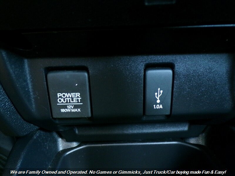 Used 2019 Honda Fit LX image 37