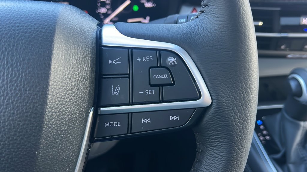 Certified 2026 Toyota Sienna XLE FWD image 23