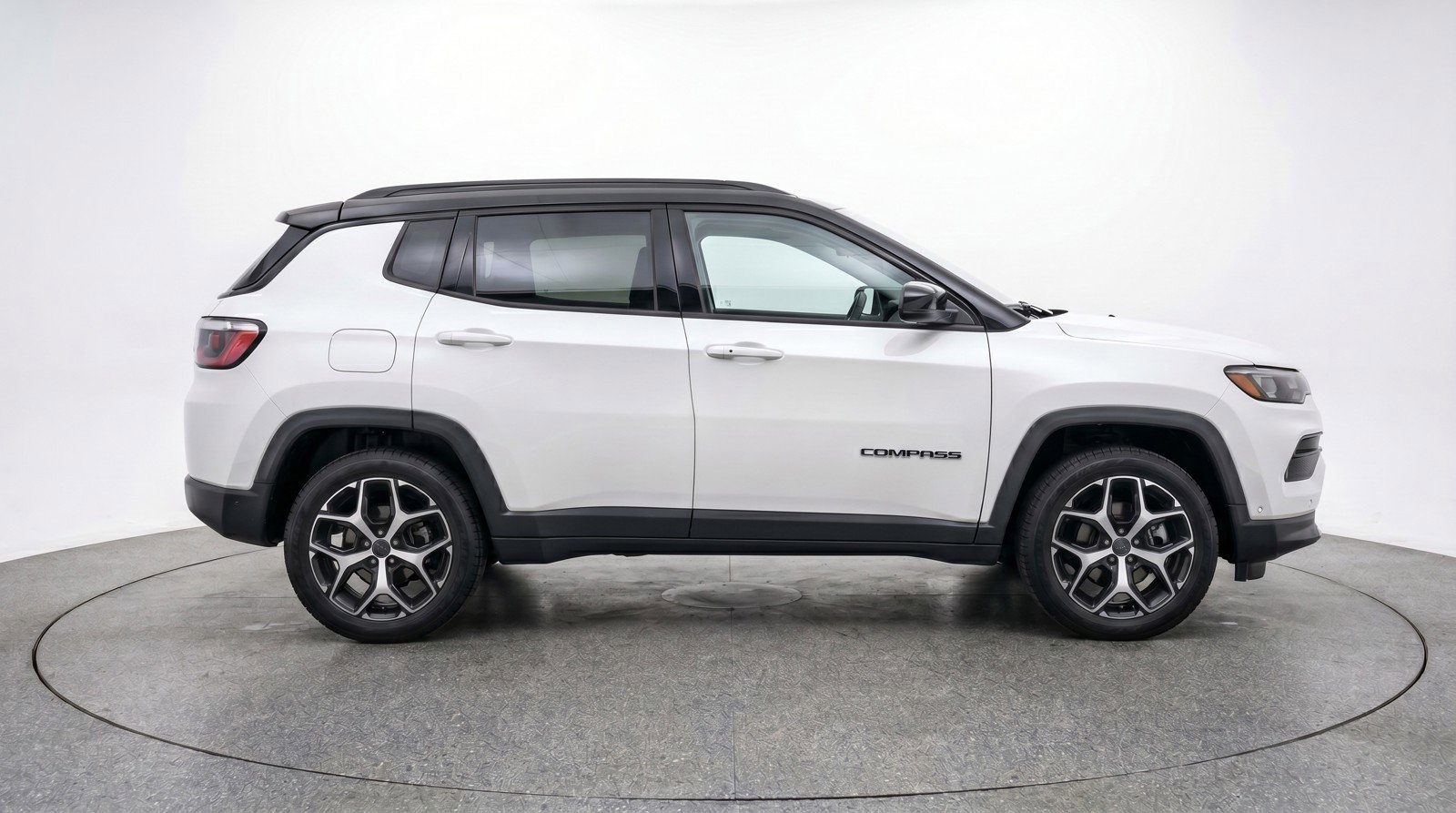 Used 2025 Jeep Compass Limited AWD/4WD image 11