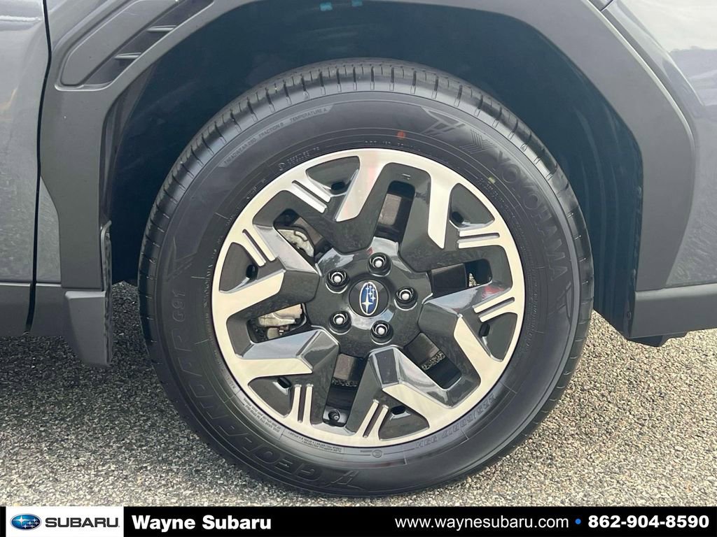 Used 2025 Subaru Forester Premium image 5