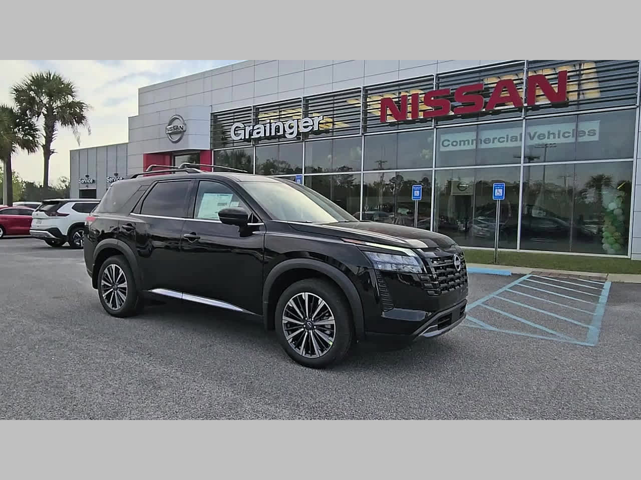 New 2026 Nissan Pathfinder Platinum FWD image 16