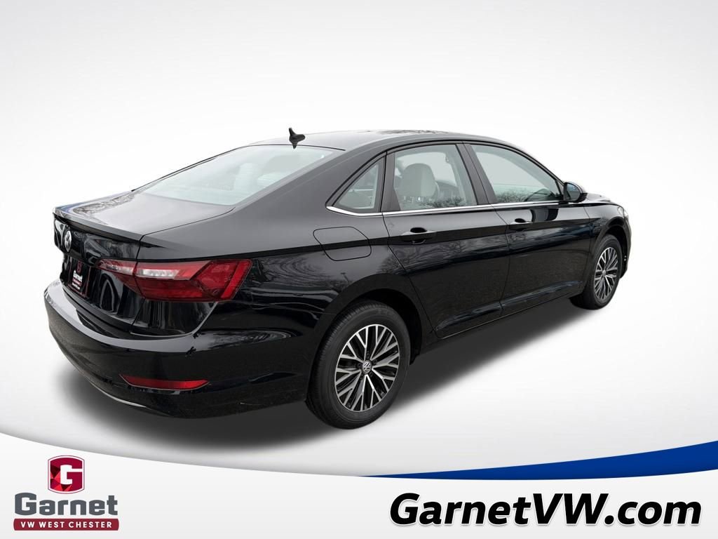 Used 2020 Volkswagen Jetta SE w/ SE Cold Weather Package image 5