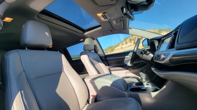 Used 2019 Toyota Highlander Limited AWD image 46