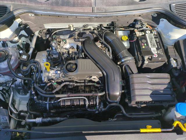 Used 2022 Volkswagen Taos SEL w/ Panoramic Sunroof Package image 23