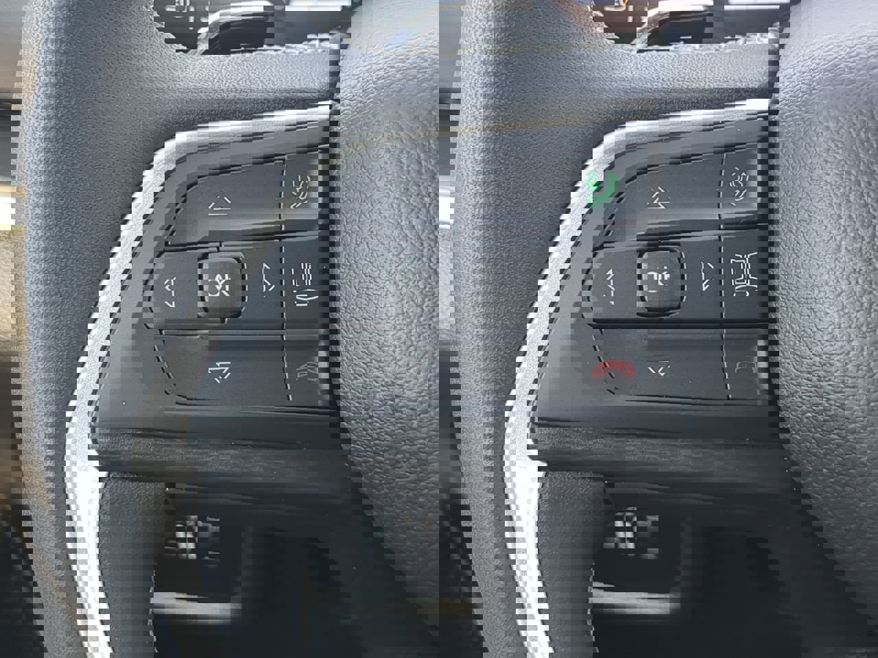 Certified 2024 Jeep Grand Cherokee L Altitude image 23