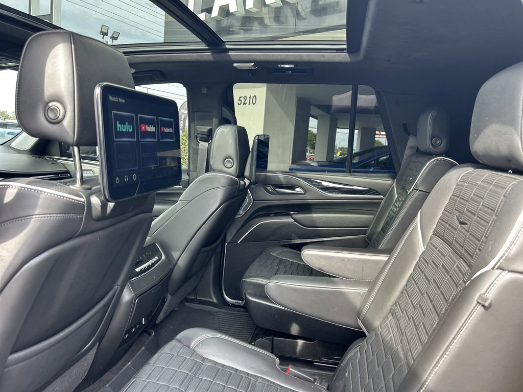 Certified 2024 Cadillac Escalade V w/ LPO, ONYX Package image 17