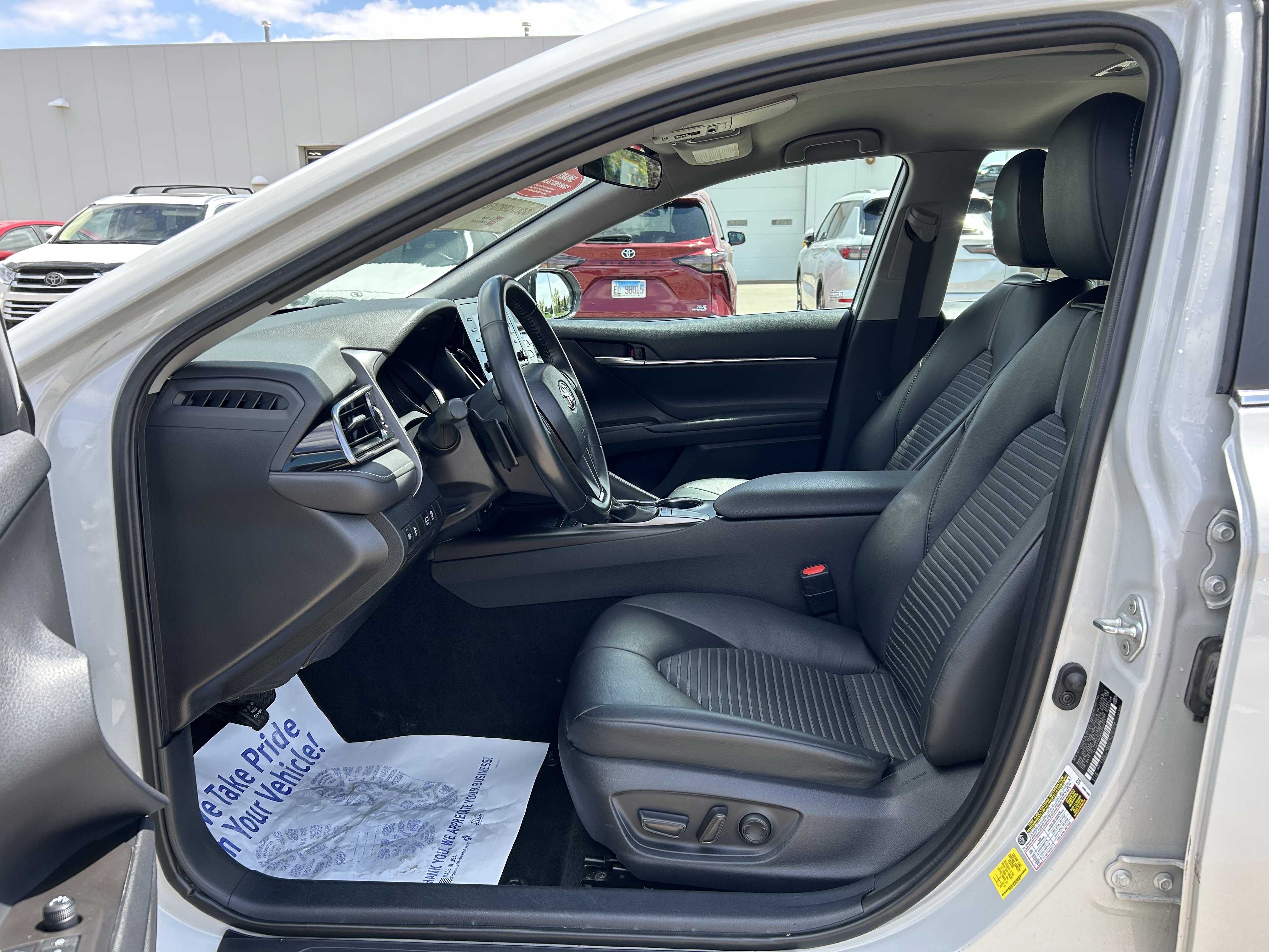 Used 2024 Toyota Camry SE FWD image 13