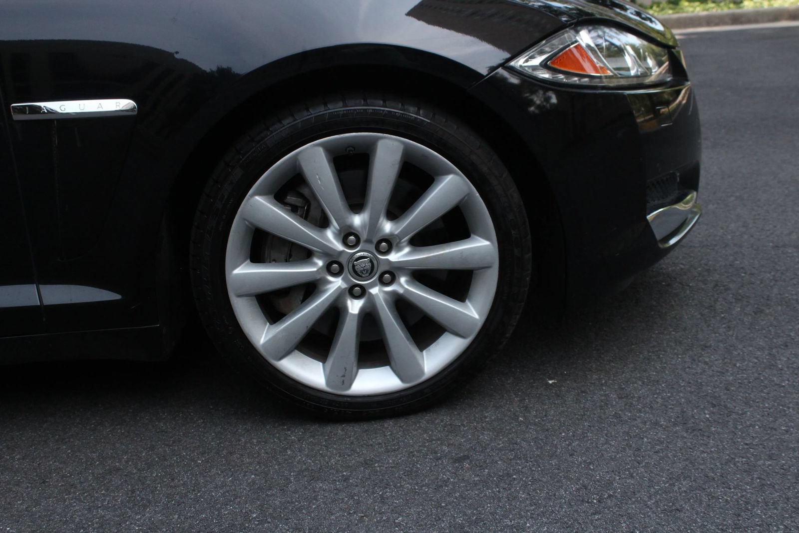 Used 2013 Jaguar XF 3.0 AWD/4WD image 4