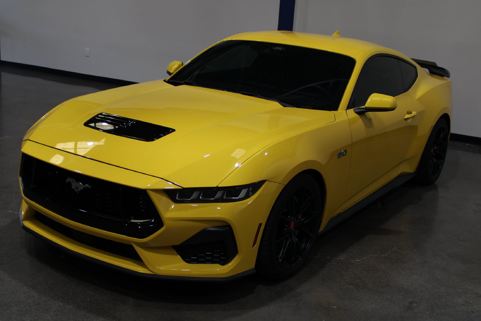 Used 2024 Ford Mustang GT RWD image 9
