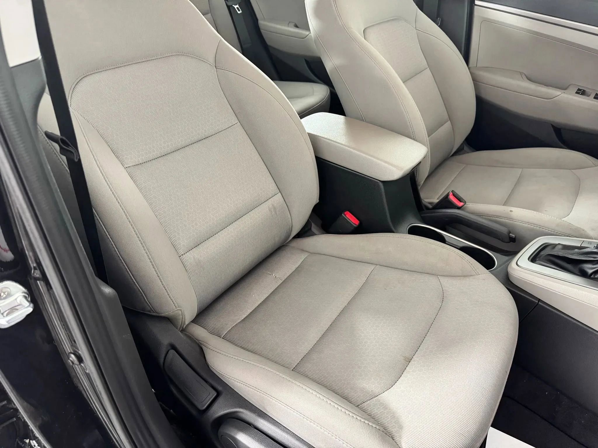 Used 2018 Hyundai Elantra SE w/ Cargo Package FWD image 29