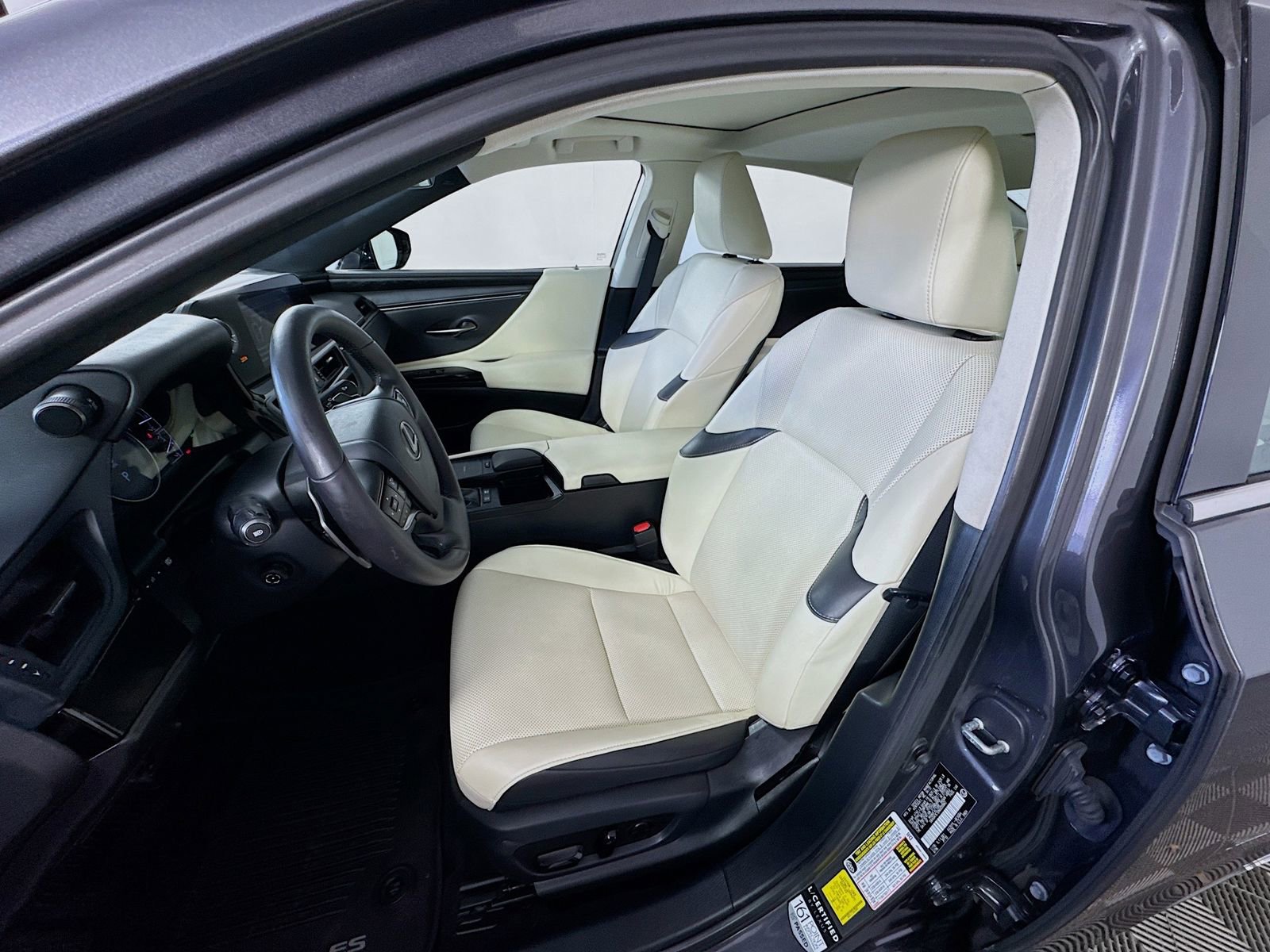 Used 2022 Lexus ES 300h w/ Premium Package image 10