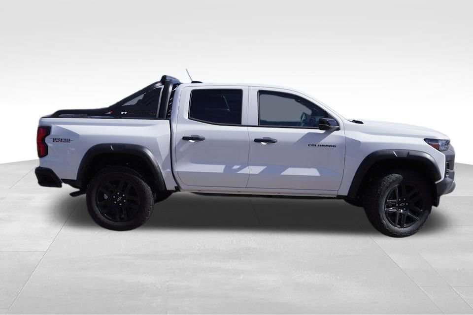 New 2025 Chevrolet Colorado Trail Boss w/ Midnight Edition image 3