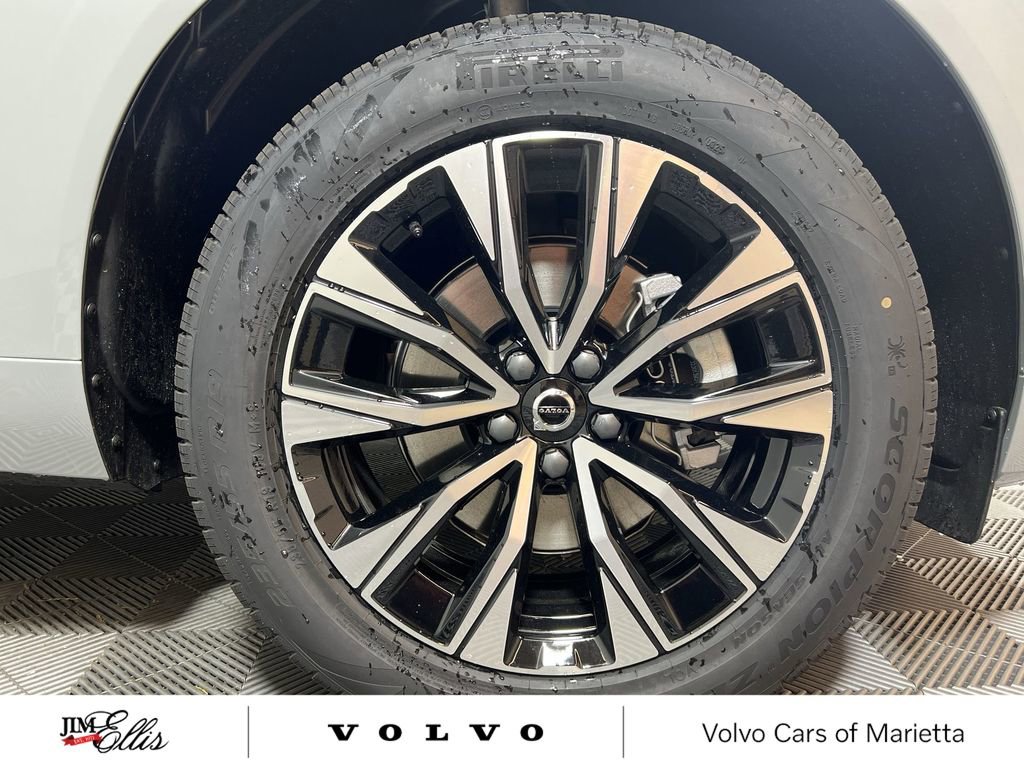 New 2025 Volvo XC60 B5 Core w/ Climate Package image 19