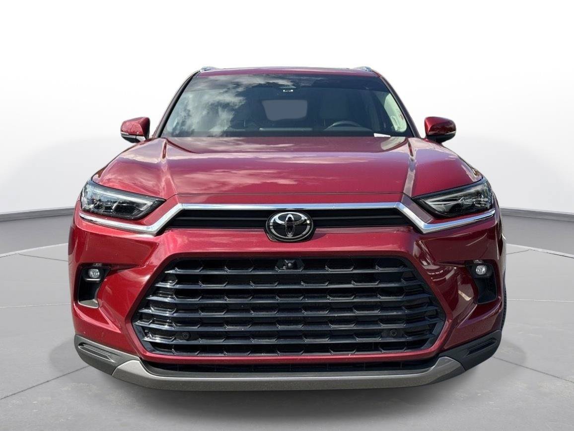 Used 2025 Toyota Grand Highlander AWD image 3