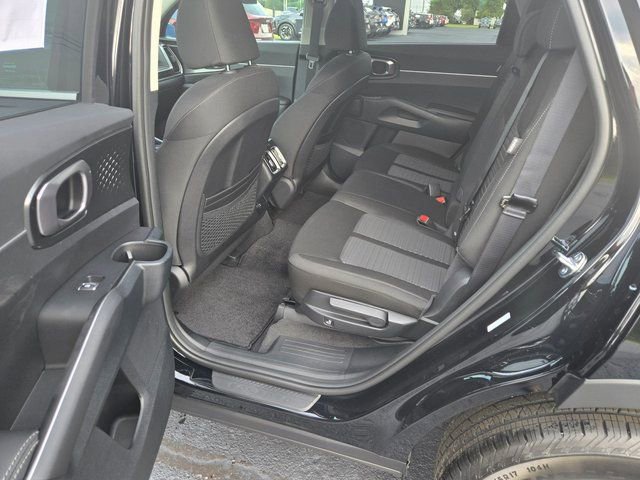 New 2026 Kia Sorento LX image 18